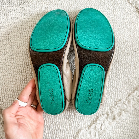 Tieks Taupe Leather Ballet Flats with Teal Accent - Picture 4 of 5